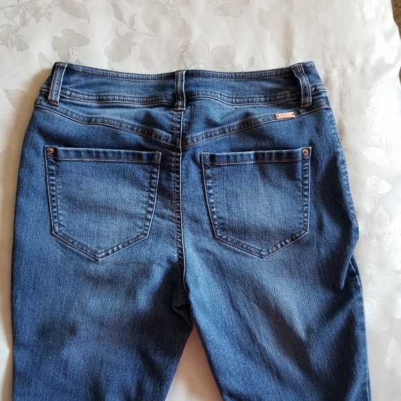 INC Skinny Leg Jeans Sz 2 - Picture 2 of 8